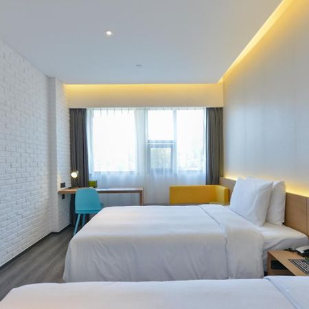 Shanghai Pudong Airport Chuansha Atour Hotel Экстерьер фото